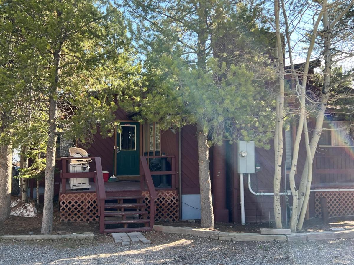Faithful Street Inn West Yellowstone Exterior photo