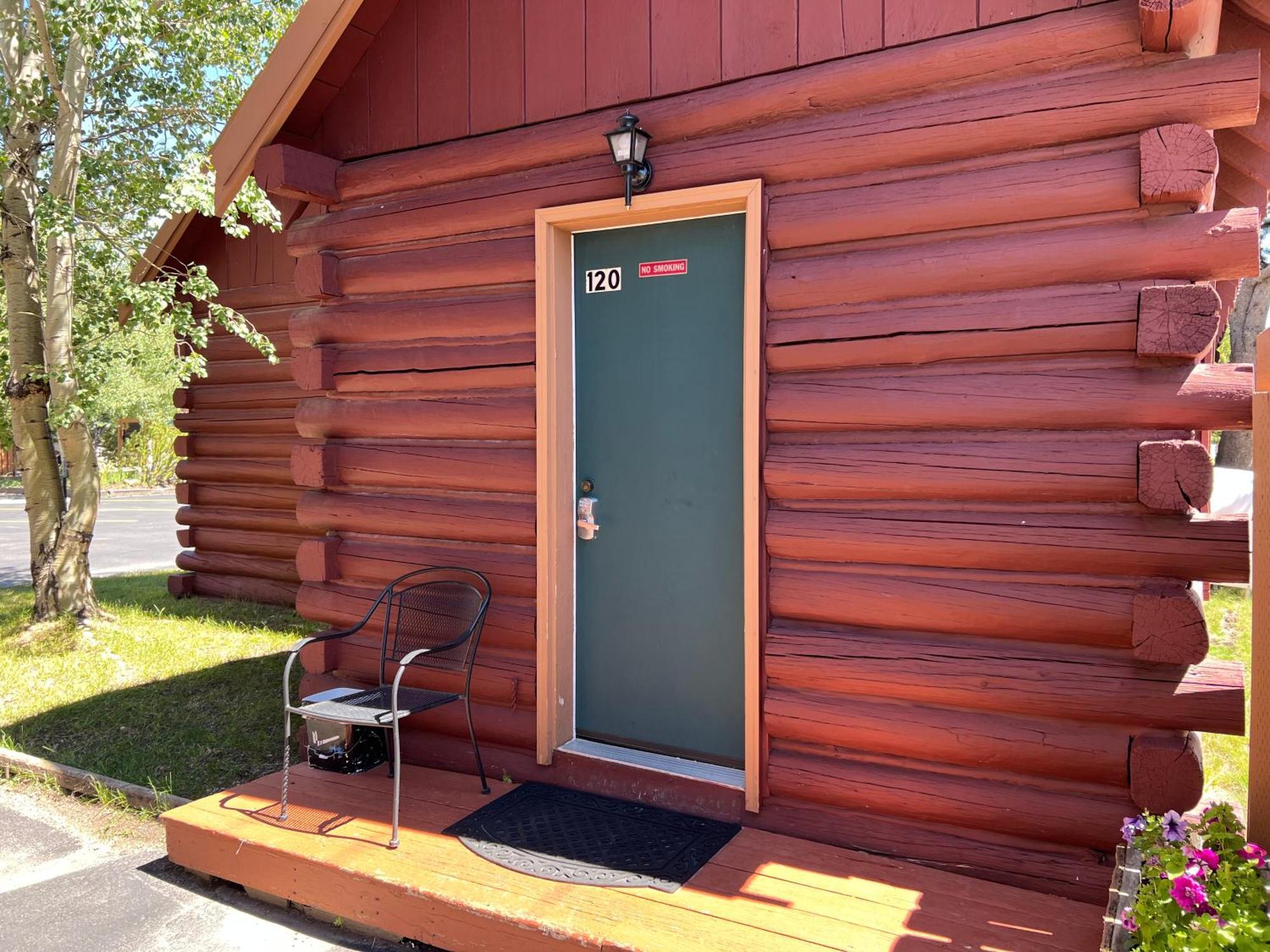 Faithful Street Inn West Yellowstone Exterior photo